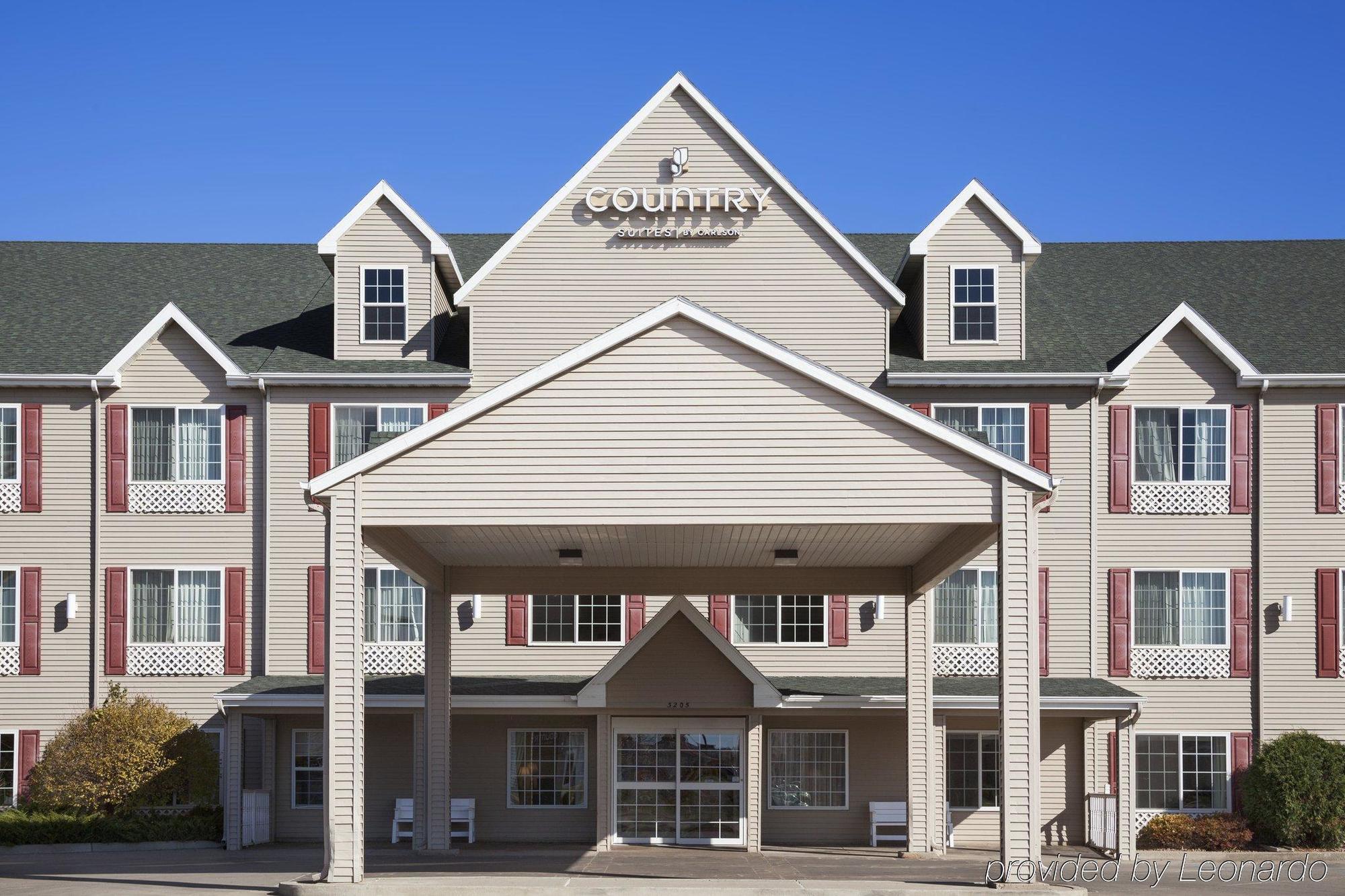 Country Inn & Suites By Radisson Bismarck Waterpark Exteriör bild