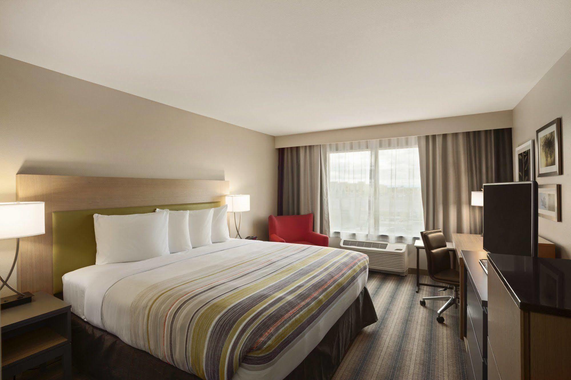 Country Inn & Suites By Radisson Bismarck Waterpark Exteriör bild